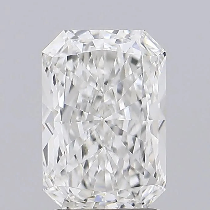 2.31ct Radiant Lab Grown Diamond (Colour E, Clarity IF, IGI Certified)