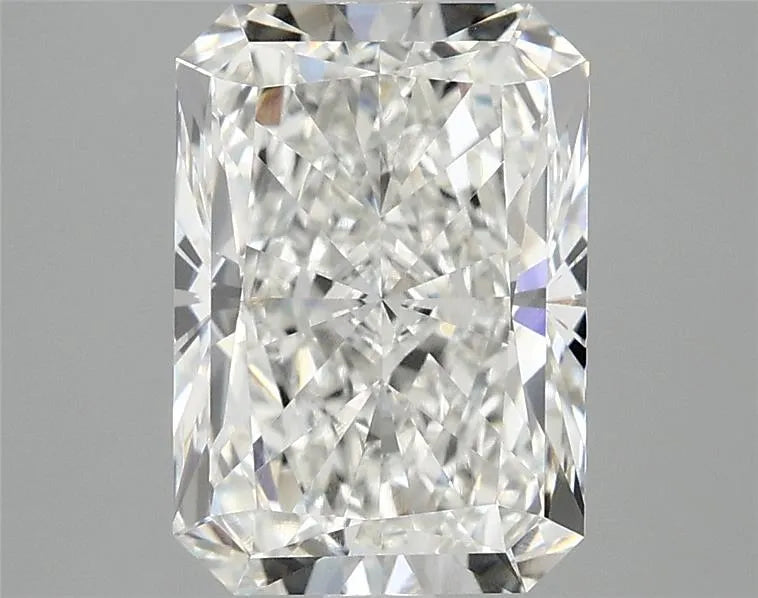 3.08ct Radiant Lab Grown Diamond (Colour G, Clarity VVS2, IGI Certified)