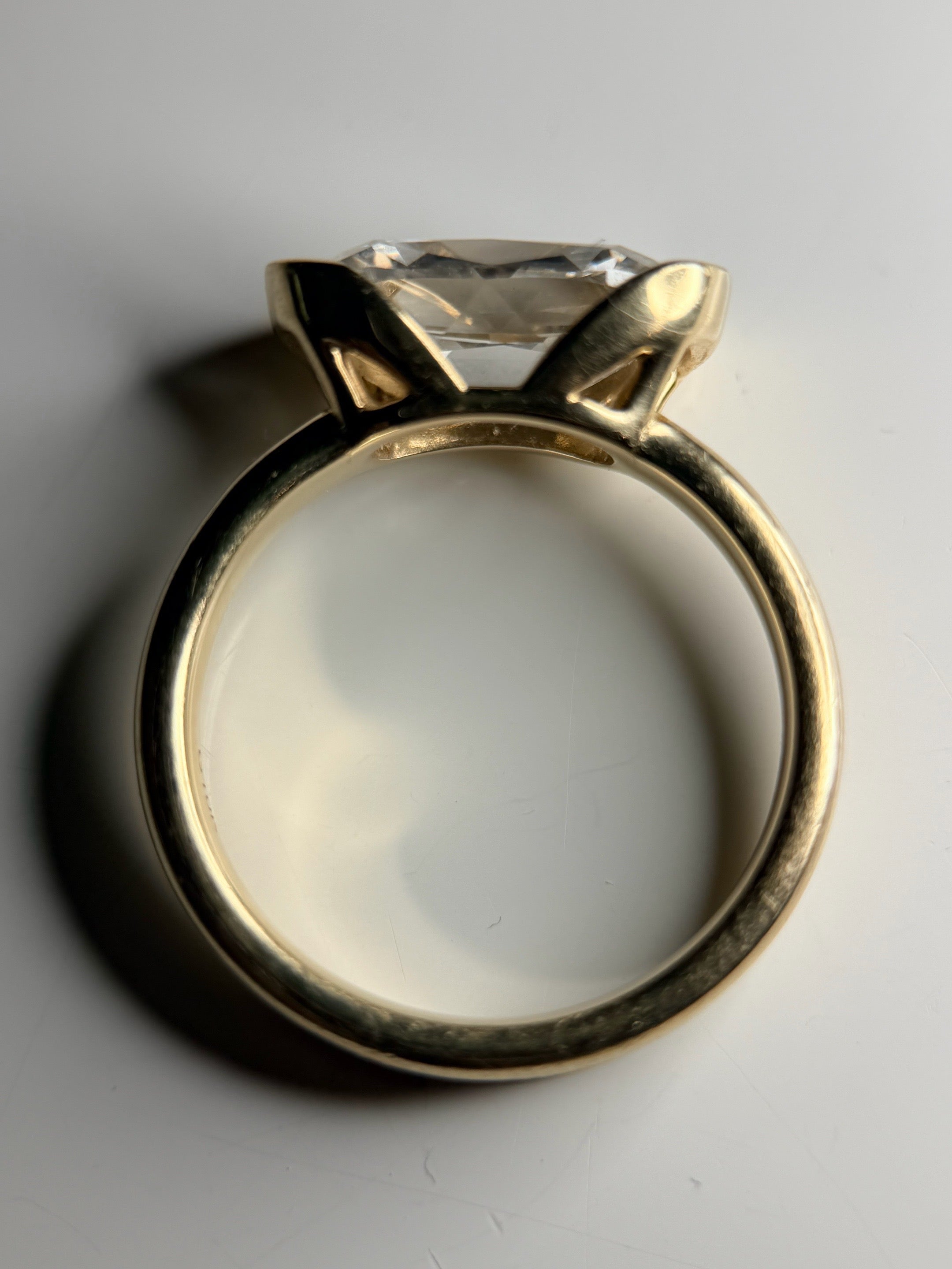 E/W Elongated Antique Cushion - half bezel double band